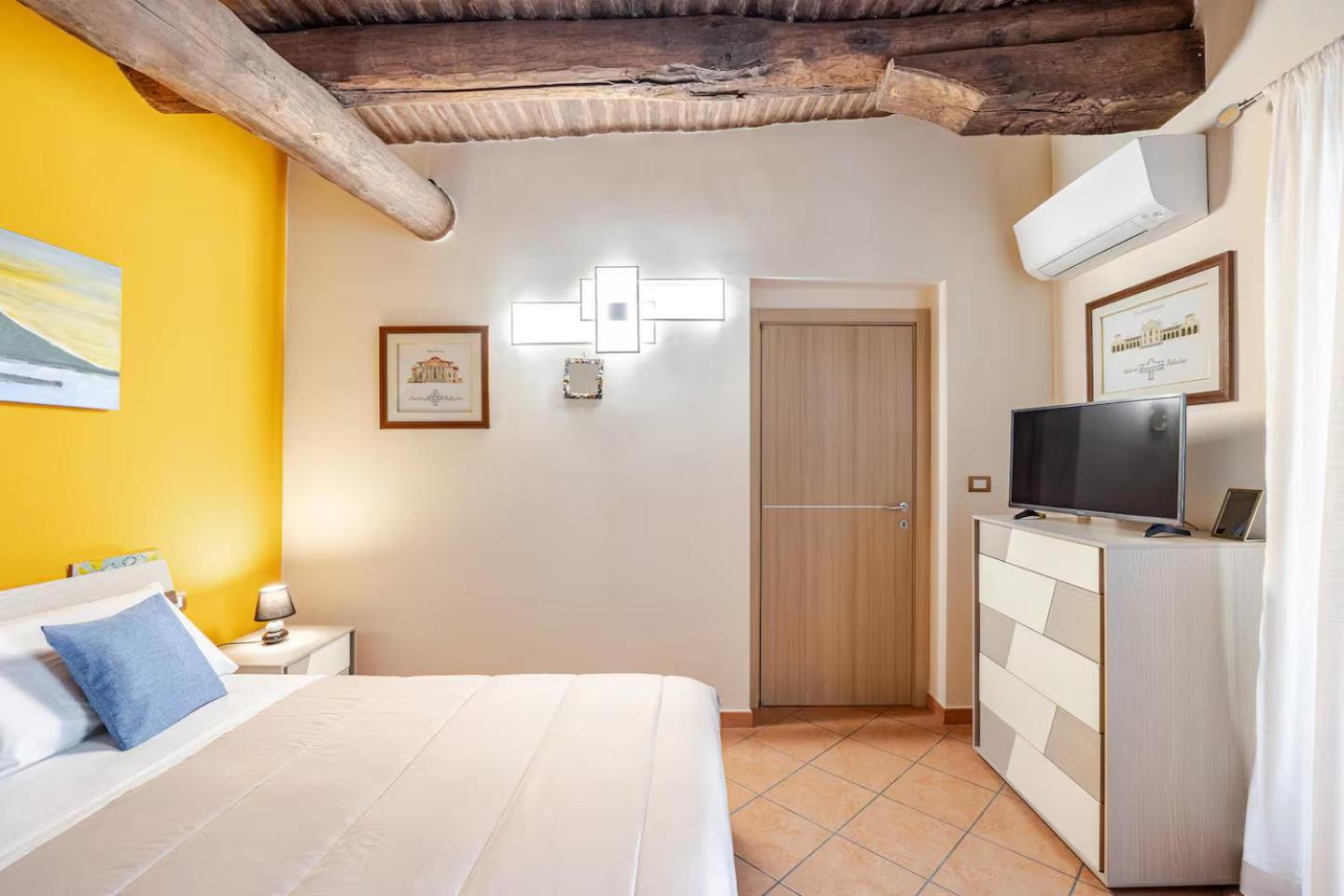 Casa Albertino-In The Heart Of Naples Exterior photo